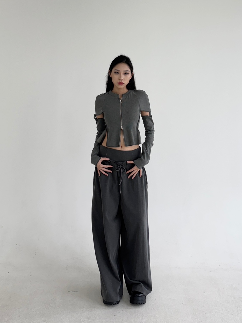 NOV7韓國直郵女裝新品休閑25春夏推薦長袖T恤可拆卸拉鏈復古the ebony eyes/NOV7長袖T恤