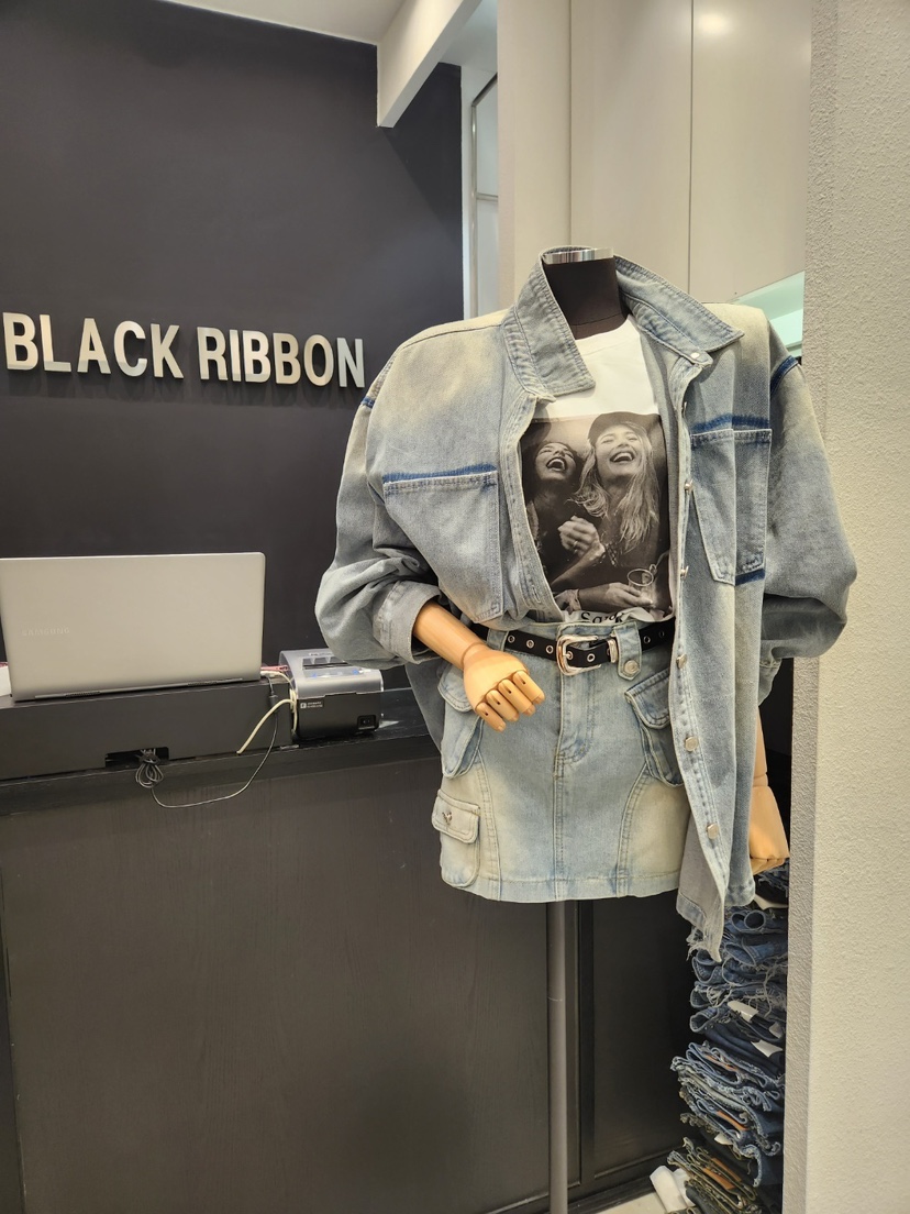 BLACK RIBBON-A直郵韓國代購女裝新款人氣職業襯衫蕾絲衫BLACK RIBBON-A襯衫/蕾絲衫