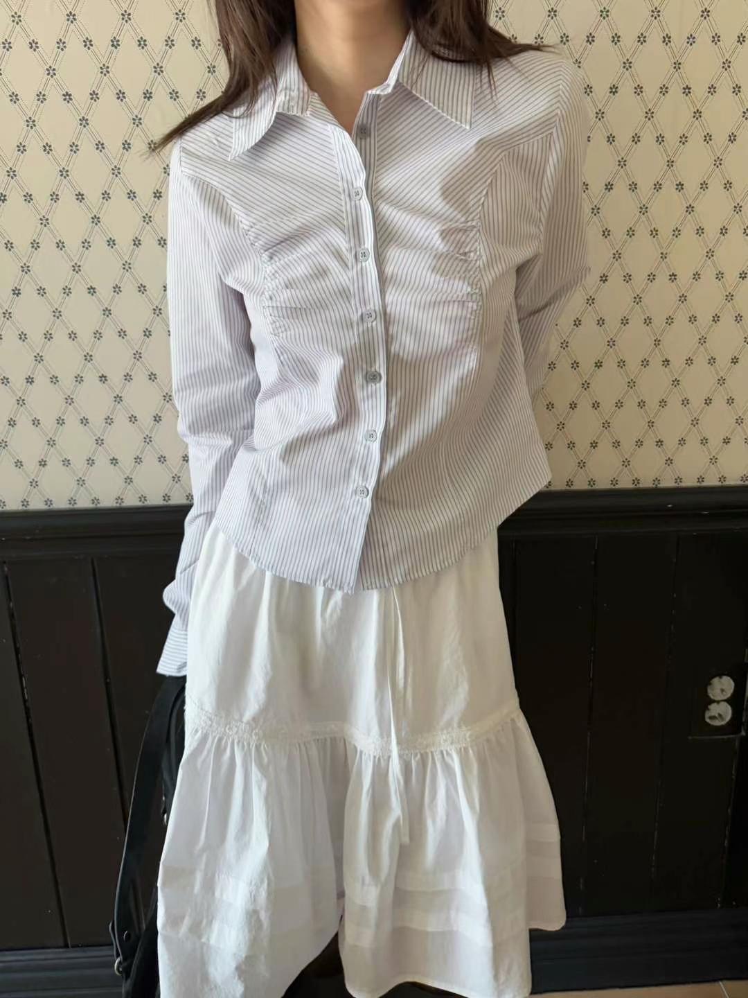 FAVOURED韓國直郵東大門代購女裝新品真品時尚襯衫蕾絲衫褶皺FAVOURED襯衫/蕾絲衫圖色2