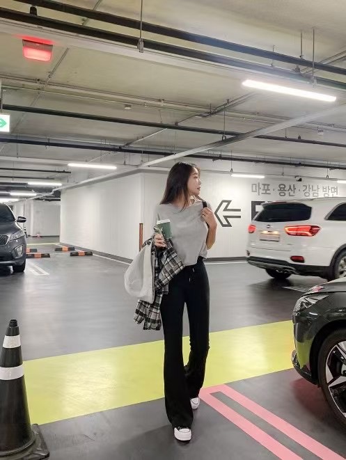 Le vral韓國直郵東大門實拍女裝新品休閑職業推薦25春夏T恤Le vralT恤