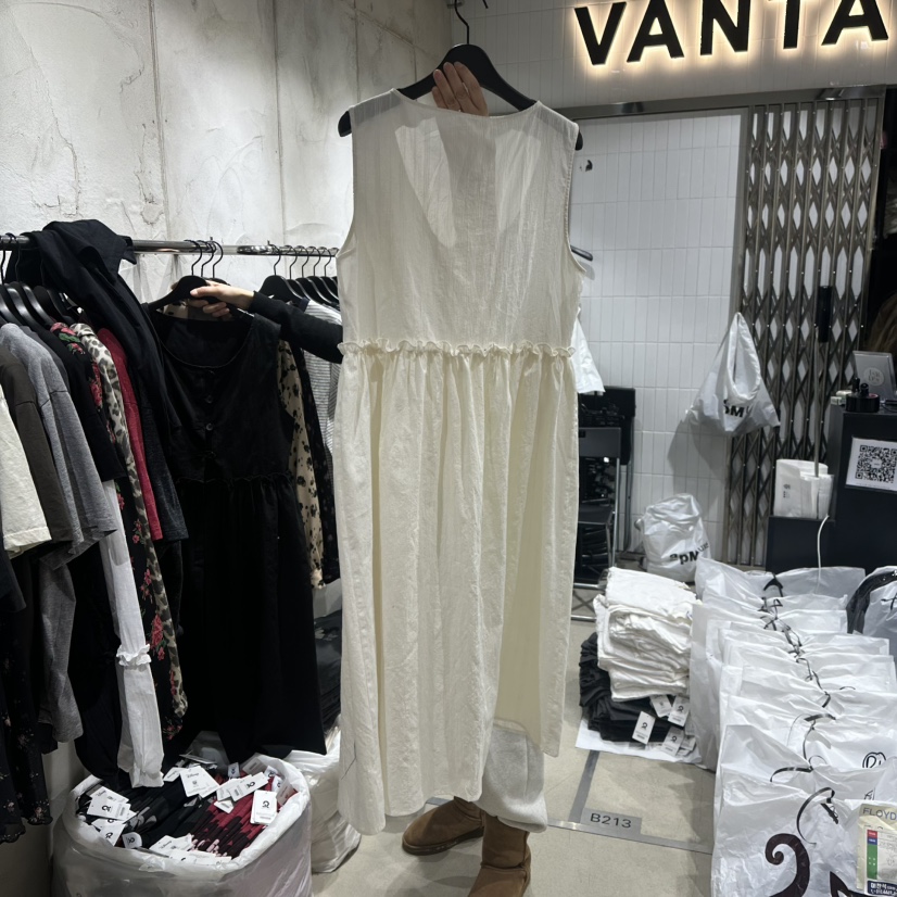 VANTA韓國直郵東大門實拍女裝新品人氣職業推薦25春夏連衣裙VANTA連衣裙