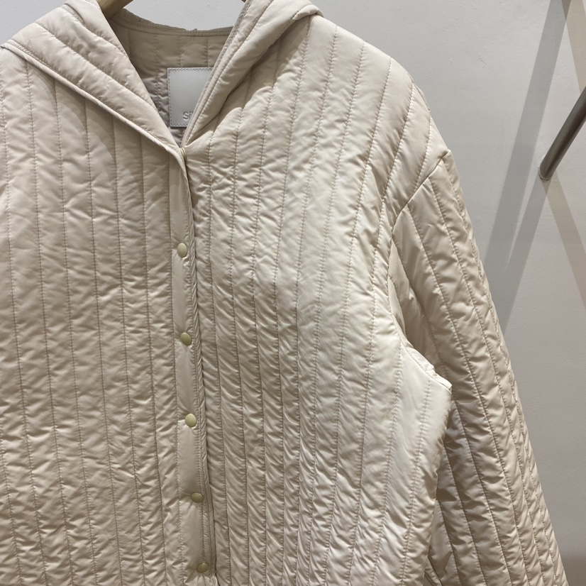 SILVER韓國直郵東大門實拍女裝新品時尚熱賣短款棉服兜帽絎縫SILVER短款棉服