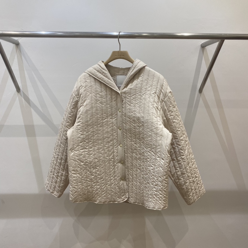 SILVER韓國直郵東大門實拍女裝新品時尚熱賣短款棉服兜帽絎縫SILVER短款棉服圖色2