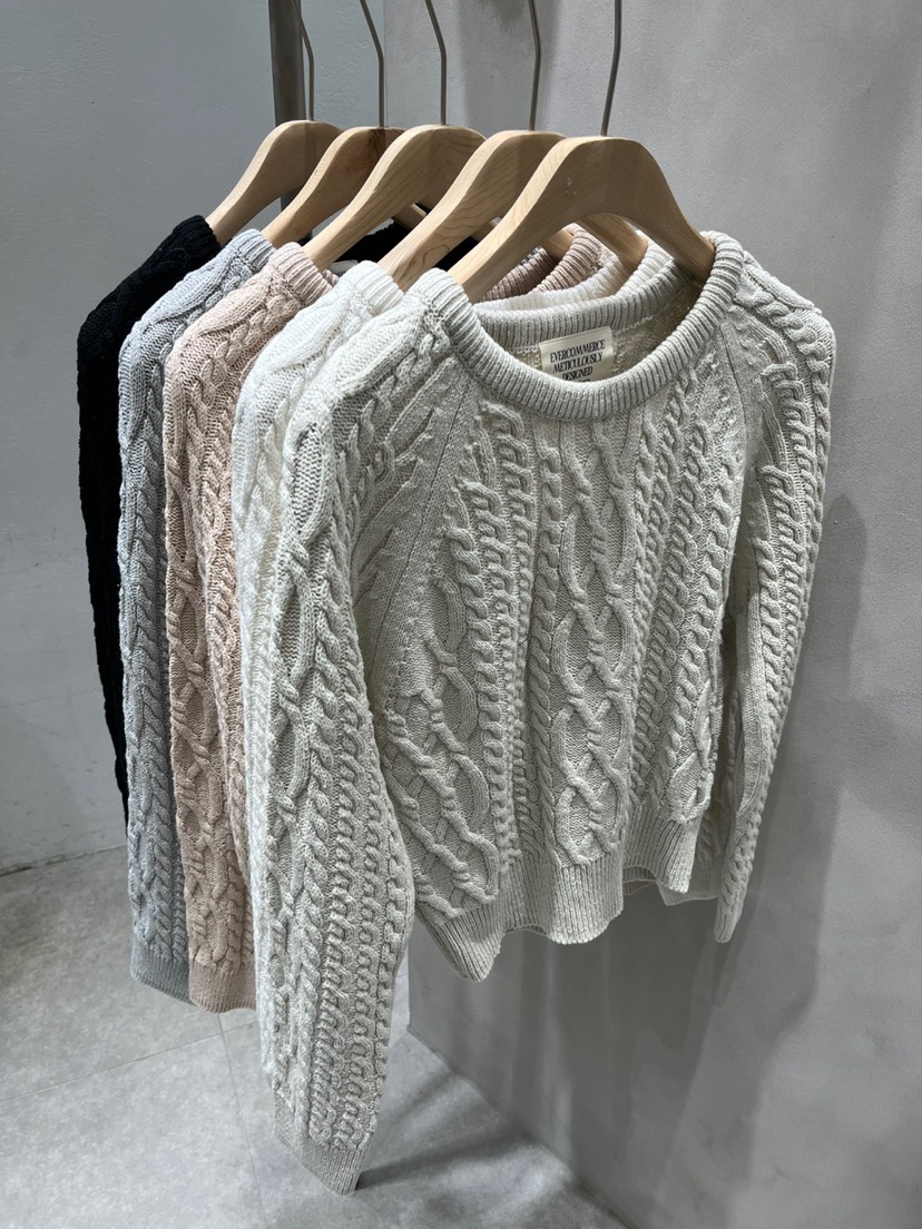 EVERCOMMERCE METICULOUSLY DESIGNED韓國直郵女裝新款時尚毛衣EVERCOMMERCE METICULOUSLY DESIGNED毛衣
