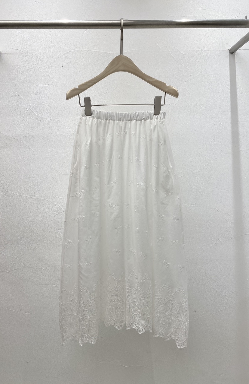 GOLDEN MARKET東大門代購女士新品25春夏休閑推薦時尚長裙GOLDEN MARKET長裙