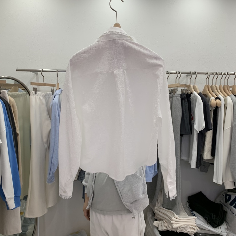 LELEN韓國直郵東大門實拍女裝新品人氣時尚推薦真品襯衫蕾絲衫LELEN襯衫/蕾絲衫