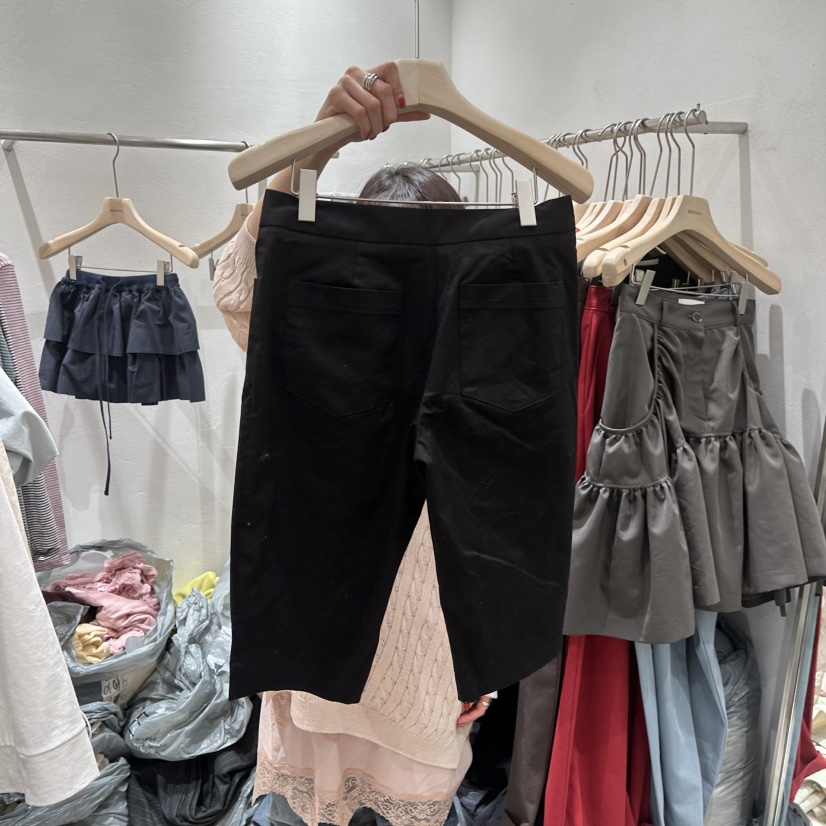 BERTHA東大門實拍女士新品25春夏熱賣人氣休閑打底褲鯊魚褲BERTHA打底褲/鯊魚褲