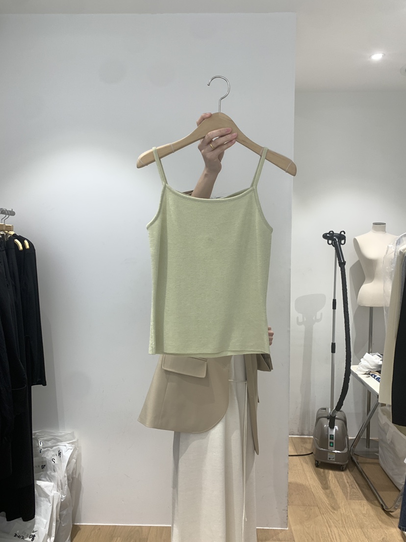 OUR-A韓國直郵女裝新款推薦職業25春夏時尚休閑吊帶背心羊毛OUR-A吊帶/背心圖色2