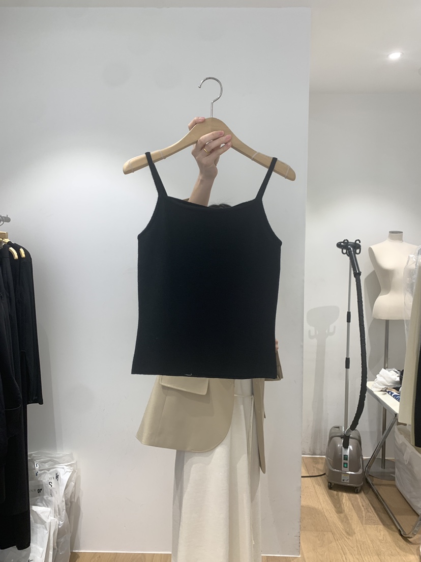 OUR-A韓國直郵女裝新款推薦職業25春夏時尚休閑吊帶背心羊毛OUR-A吊帶/背心圖色4