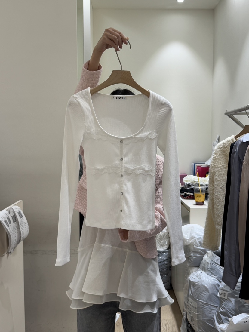 FLOWER-L韓國直郵東大門實拍女裝新品真品熱賣休閑長袖T恤FLOWER長袖T恤