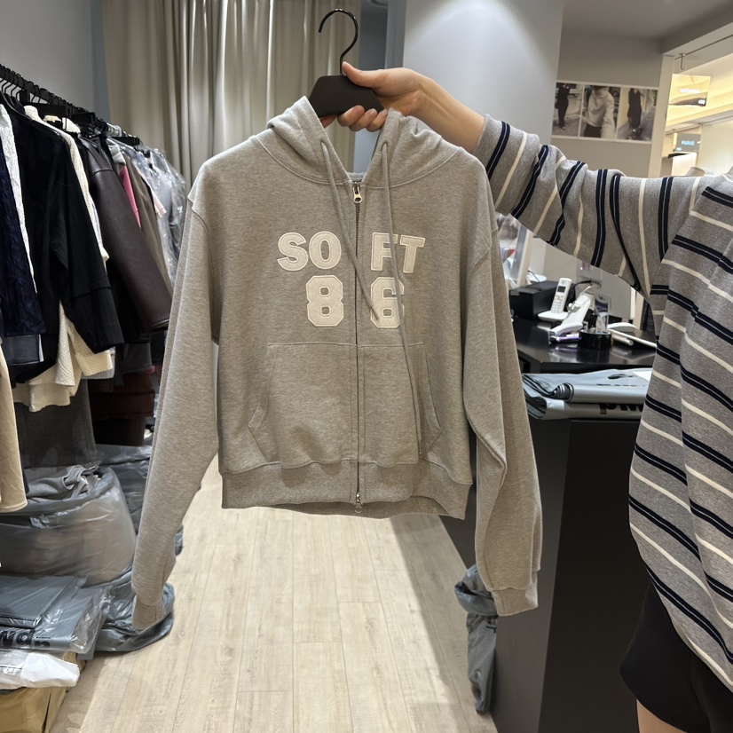 SOFTNESS韓國直郵女裝新品職業時尚人氣25春夏衛衣拉鏈柔軟連帽Softness/Cosmic衛衣