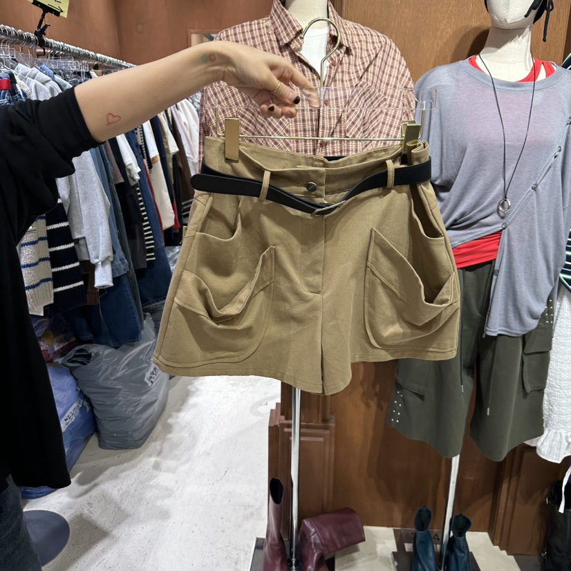 AMOUR韓國直郵東大門實拍女裝新品推薦人氣短褲不含腰帶口袋AMOUR短褲圖色3