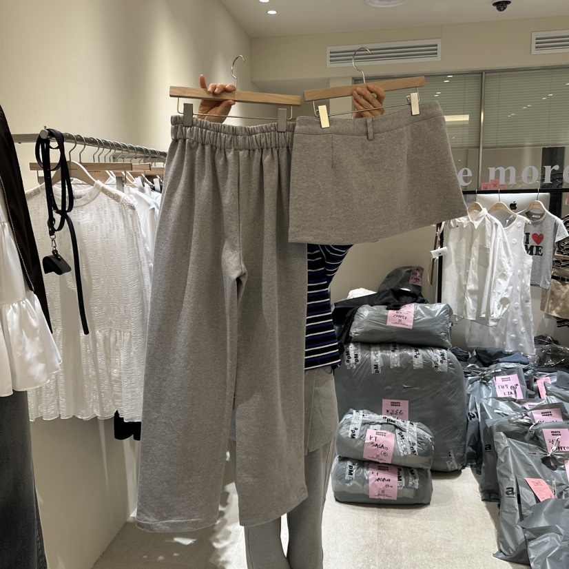 MOREMORE韓國直郵㊣女裝新款25春夏時尚熱賣休閑職業人氣套裝more more套裝