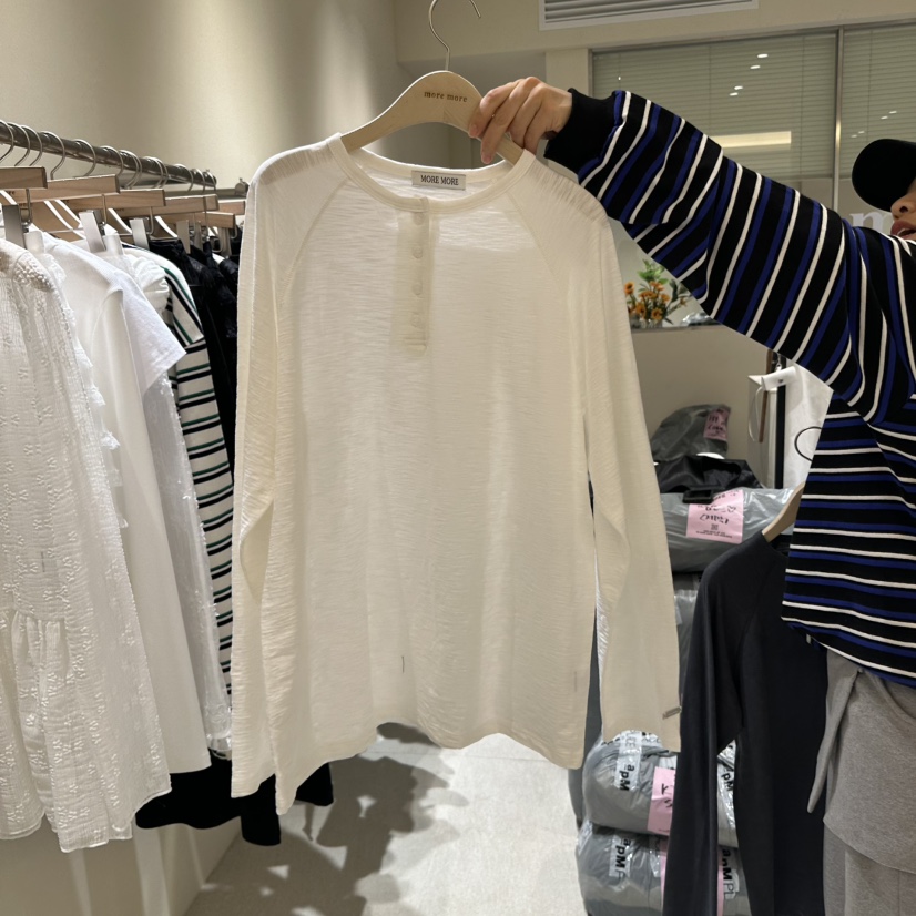 MOREMORE韓國直郵㊣女裝新款時尚熱賣職業人氣25春夏長袖T恤more more長袖T恤圖色3