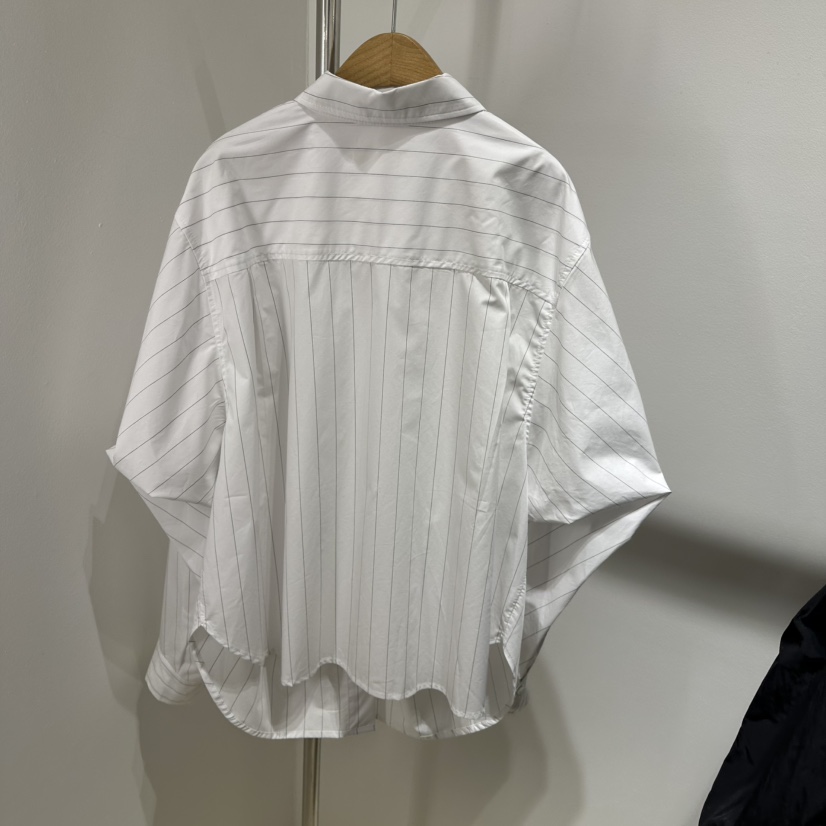 ART IS OVER韓國㊣直郵東大門代購女裝新品職業襯衫蕾絲衫ART IS OVER襯衫/蕾絲衫