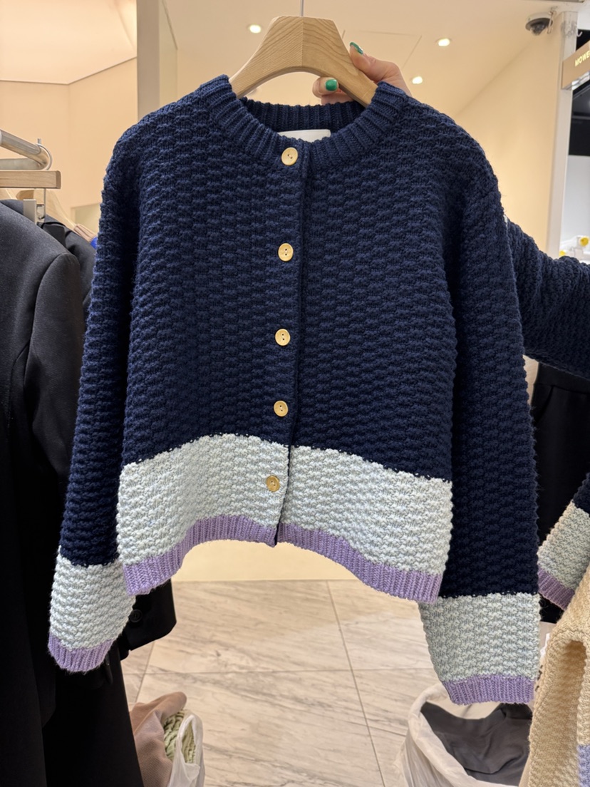 YIKHO STYLE韓國㊣直郵東大門代購女裝新品熱賣人氣職業毛衣YIKHO STYLE毛衣圖色2