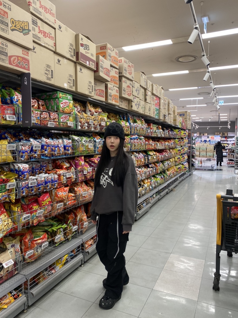 LUMEN-P韓國直郵女士新款真品25春夏時尚人氣推薦職業衛衣LUMEN-P衛衣