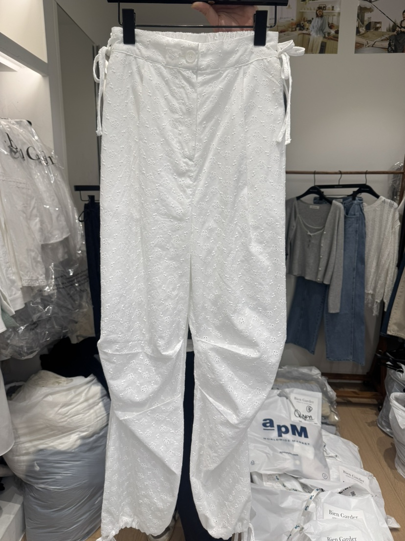 BIEN GARDER直郵韓國代購㊣女裝新款人氣熱賣休閑褲刺繡蕾絲BIEN GARDER休閑褲