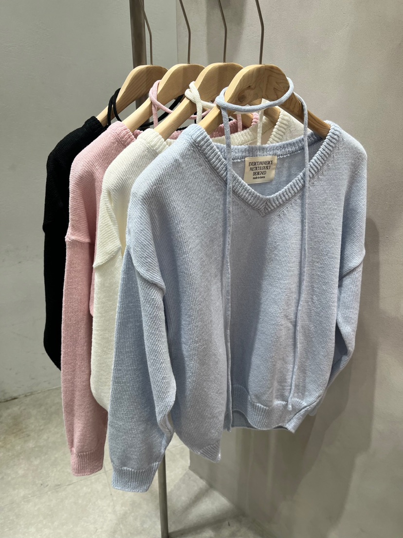 EVERCOMMERCE METICULOUSLY DESIGNED直郵韓國代購㊣女裝新款推薦針織衫含脖帶EVERCOMMERCE METICULOUSLY DESIGNED針織衫