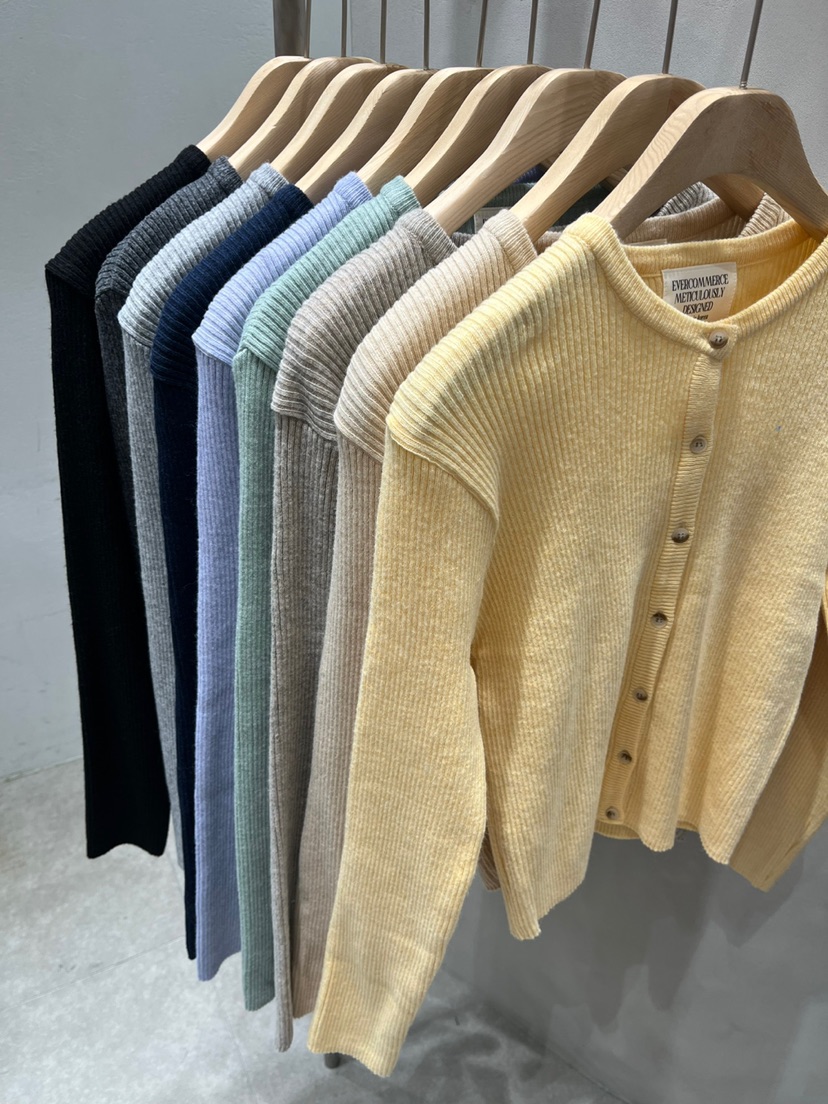 EVERCOMMERCE METICULOUSLY DESIGNED韓國㊣直郵東大門代購女裝新品時尚針織衫EVERCOMMERCE METICULOUSLY DESIGNED針織衫