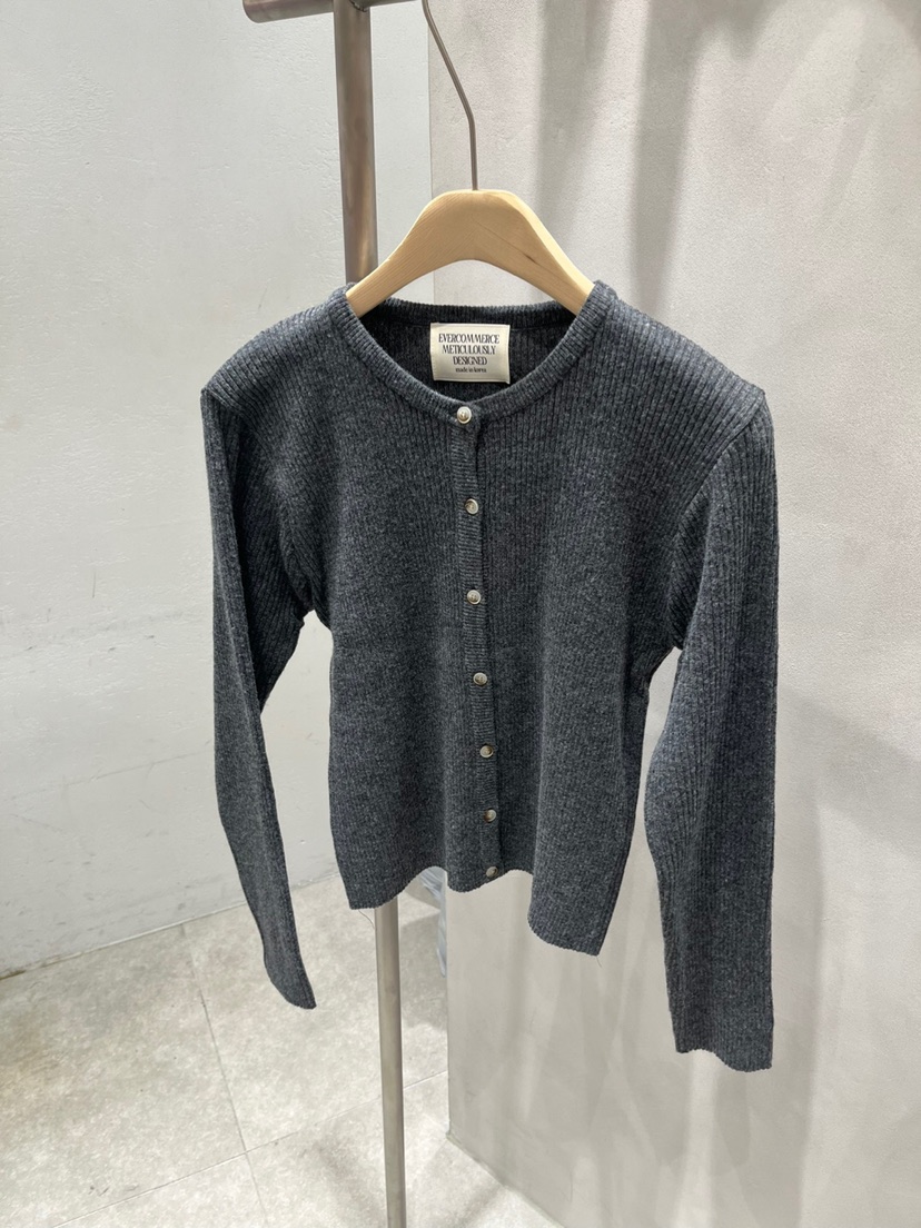 EVERCOMMERCE METICULOUSLY DESIGNED韓國㊣直郵東大門代購女裝新品時尚針織衫EVERCOMMERCE METICULOUSLY DESIGNED針織衫圖色8