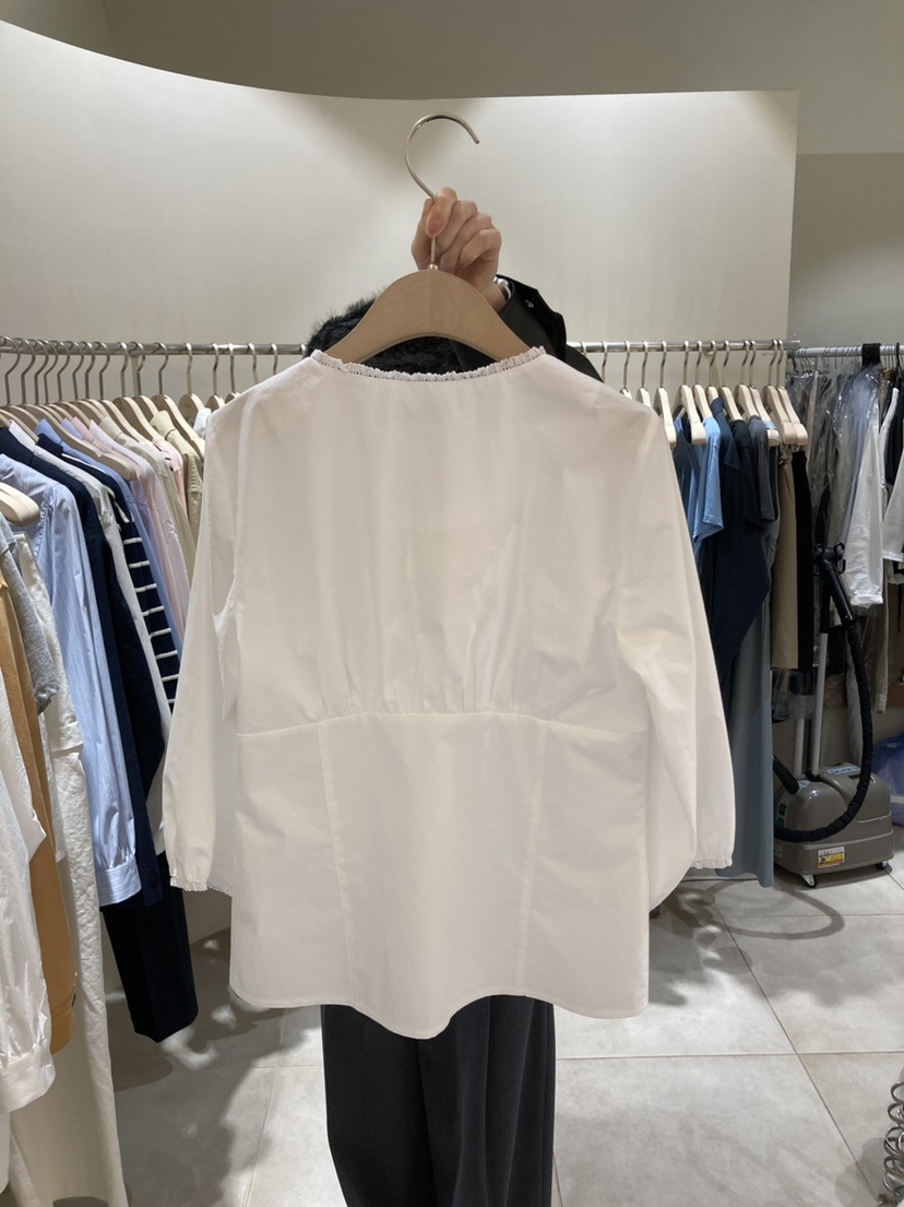 FLEUR-P韓國㊣直郵東大門代購女裝新款熱賣時尚襯衫蕾絲衫RAWROW襯衫/蕾絲衫