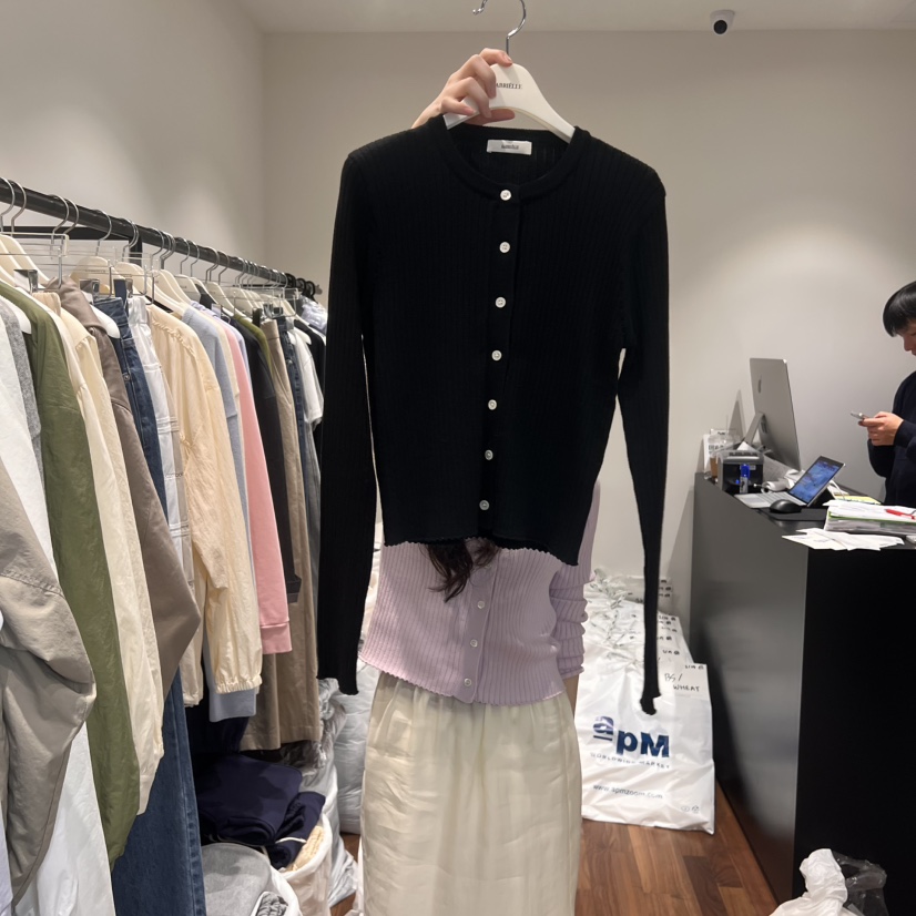 GABRIELLE韓國直郵㊣東大門實拍女裝新款熱賣休閑25春夏長袖T恤GABRIELLE長袖T恤圖色2