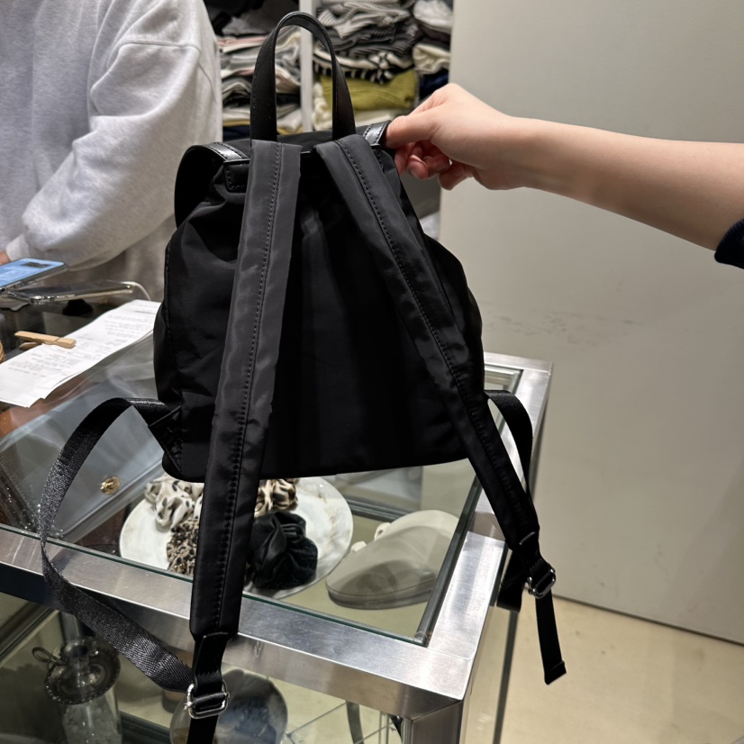 MELO韓國直郵㊣女裝新品人氣推薦25春夏職業時尚熱賣雙肩背包MELO雙肩背包