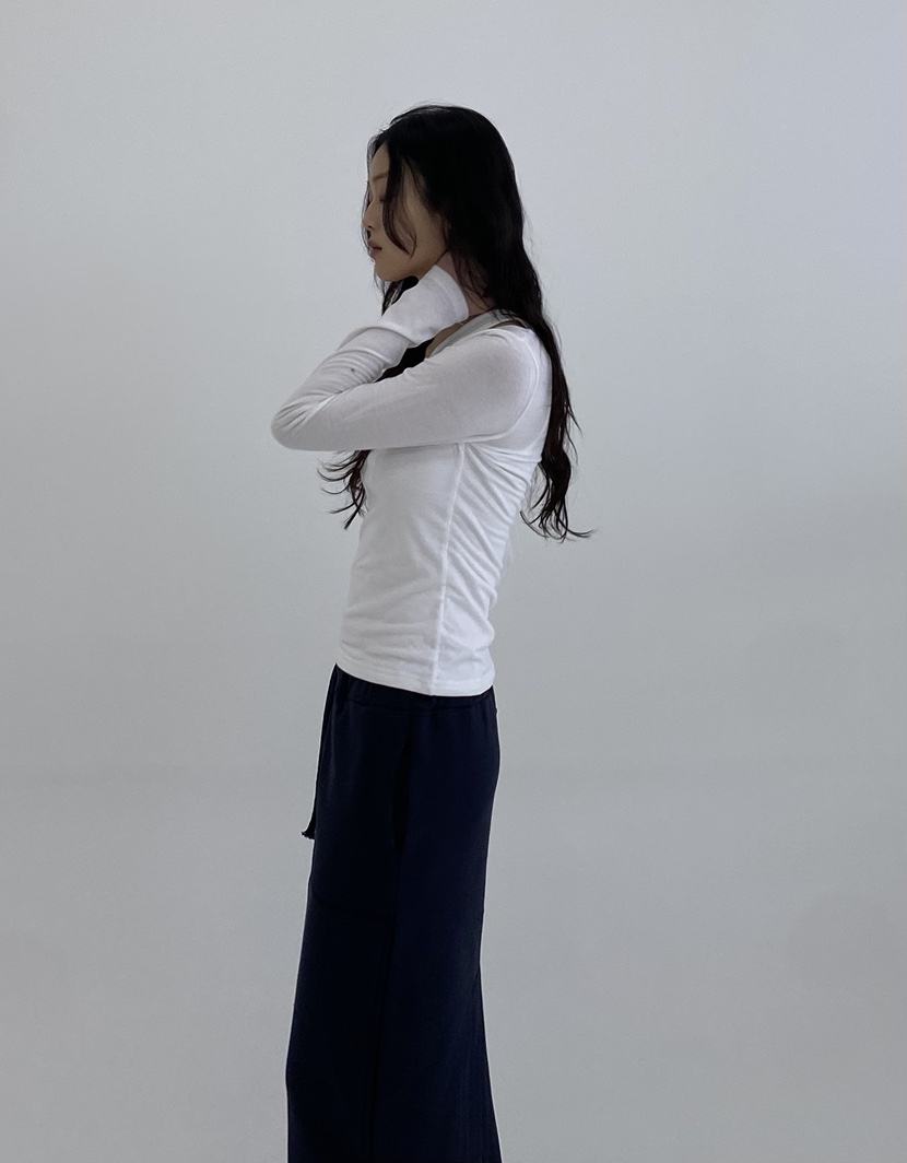 A.VER韓國直郵㊣東大門實拍女裝新款25春夏職業熱賣長袖T恤A.VER長袖T恤