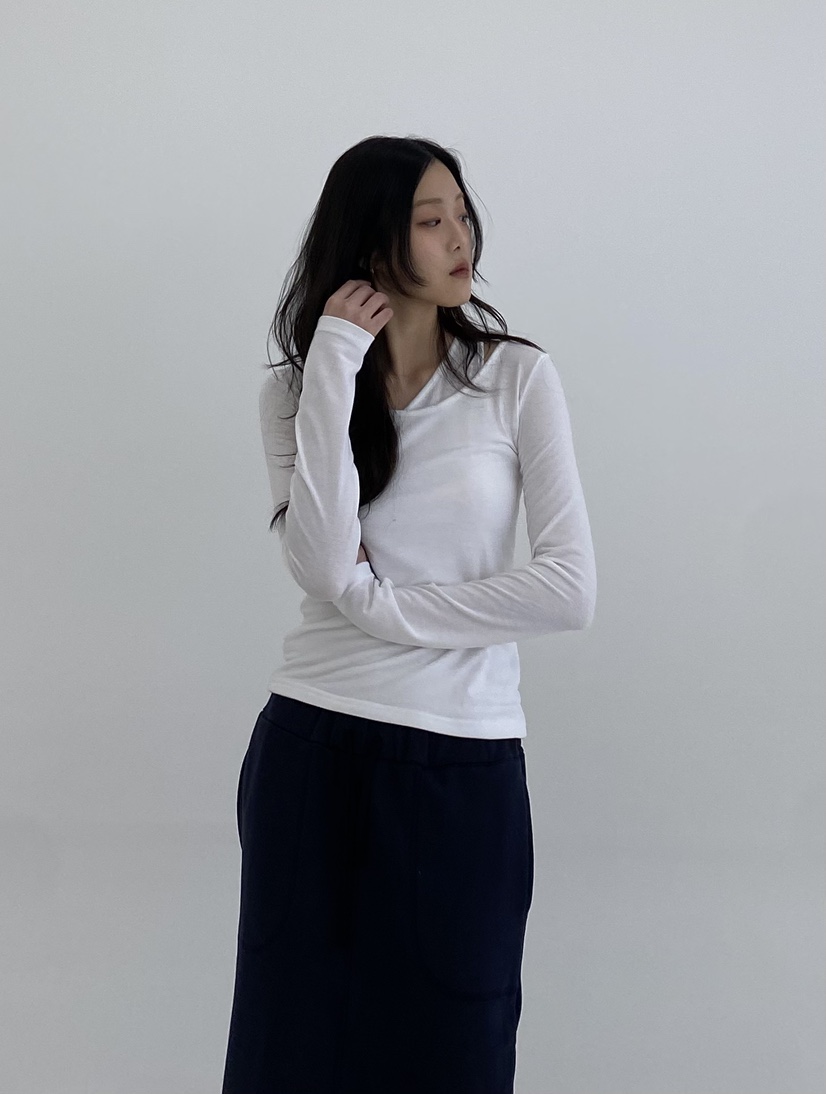 A.VER韓國直郵㊣東大門實拍女裝新款25春夏職業熱賣長袖T恤A.VER長袖T恤