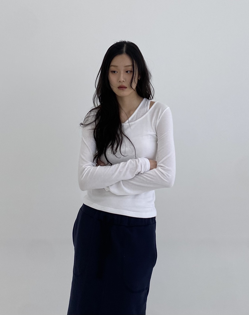 A.VER韓國直郵㊣東大門實拍女裝新款25春夏職業熱賣長袖T恤A.VER長袖T恤圖色2