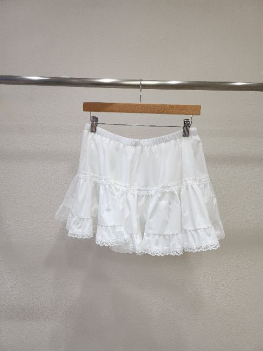 FEMME韓國直郵㊣東大門實拍女裝新品人氣熱賣時尚短裙荷葉邊FEMME短裙