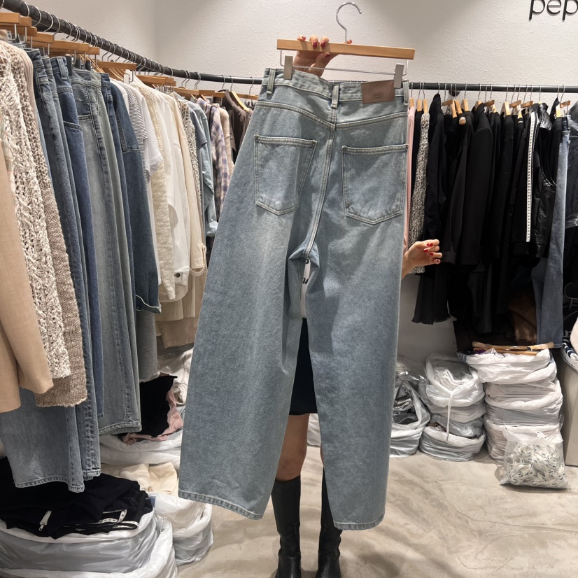 ALMOND PEPE韓國直郵㊣女裝新品職業休閑熱賣人氣推薦牛仔褲ALMOND PEPE牛仔褲