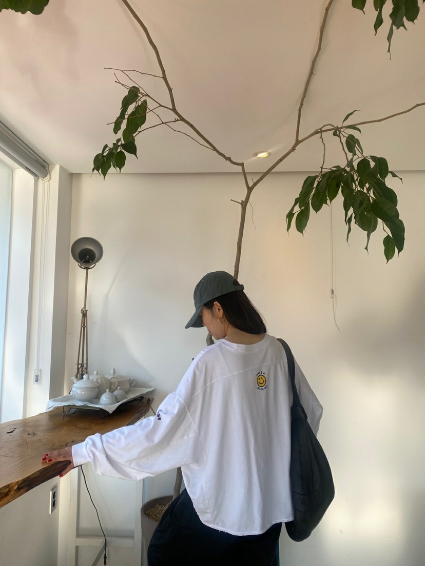 YESFREE韓國直郵㊣東大門實拍女裝新品推薦時尚人氣長袖T恤YESFREE長袖T恤