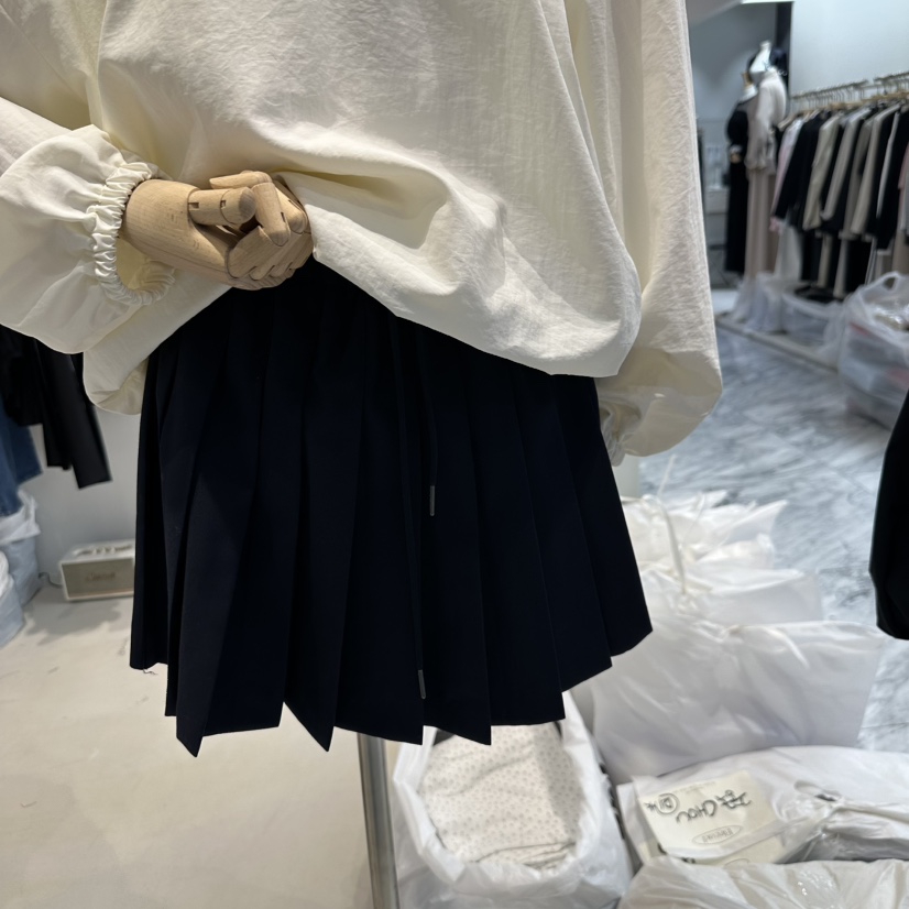 BREAD韓國直郵㊣東大門實拍女裝新款25春夏推薦時尚人氣短裙BREAD短裙圖色2