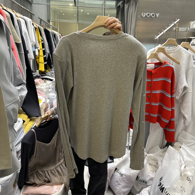UOOV韓國直郵㊣東大門實拍女裝新品人氣休閑熱賣推薦長袖T恤UOOV長袖T恤