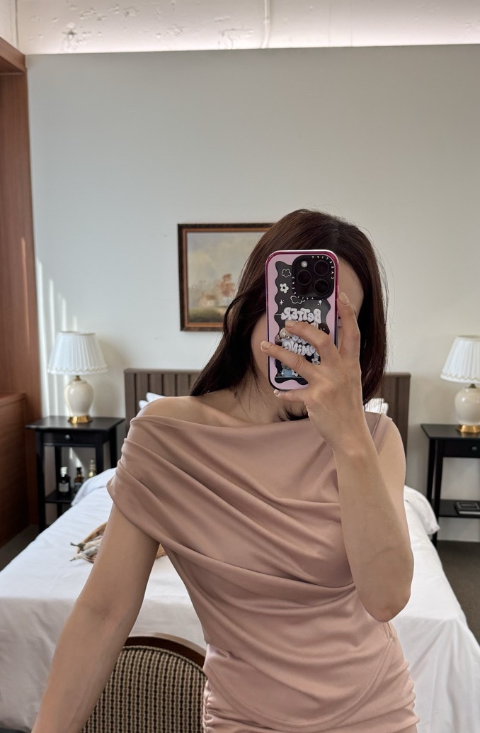 RIAH直郵韓國代購㊣女裝新品熱賣休閑職業推薦人氣時尚T恤打折RIAHT恤