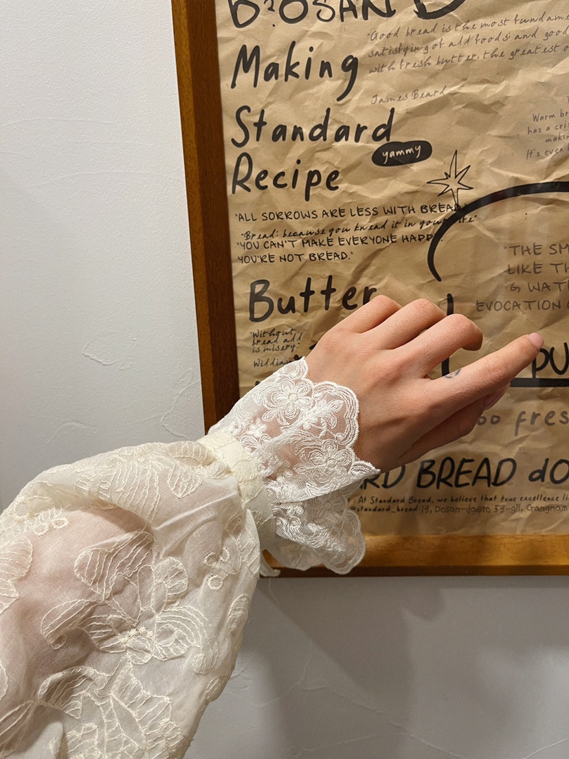 81 MARKET-L東大門直郵女裝新款25春夏熱賣真品襯衫蕾絲衫81 MARKET-L襯衫/蕾絲衫