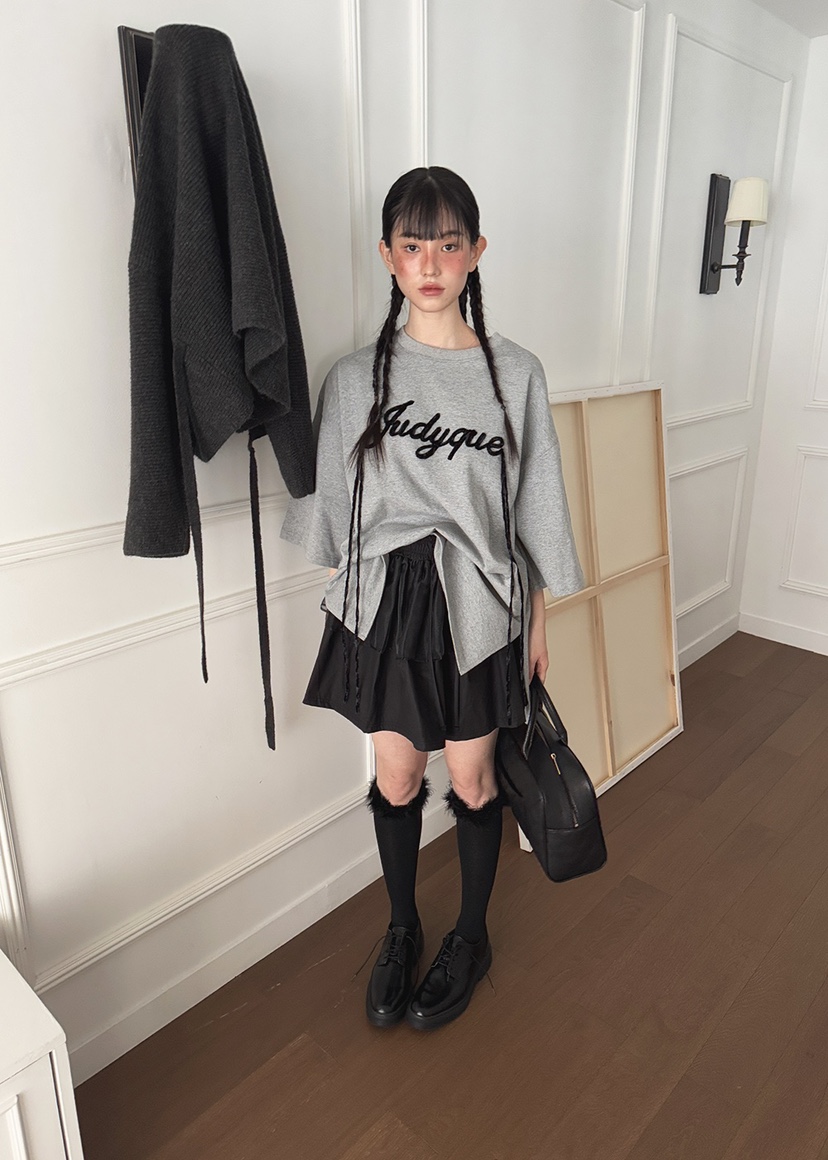 JUDYQUE韓國代購女裝新款真品25春夏時尚休閑職業推薦T恤刺繡JUDYQUET恤