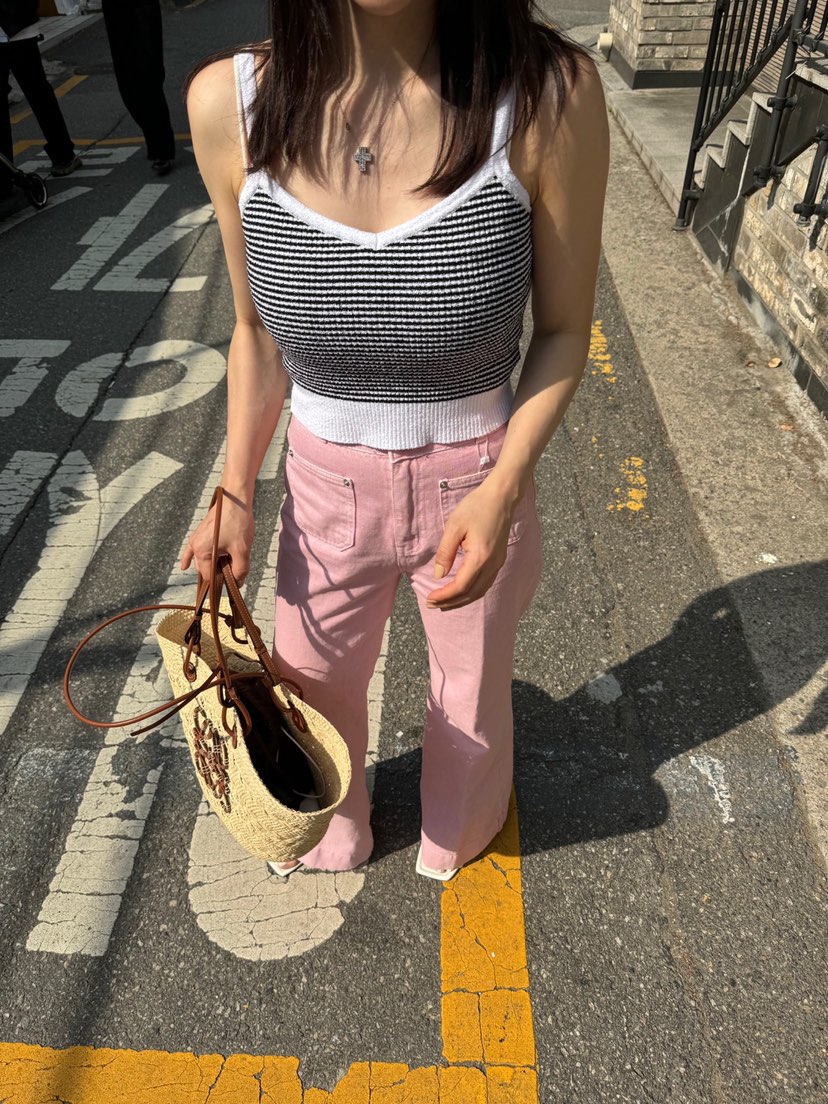 RIAH東大門直郵女裝新品熱賣時尚推薦職業25春夏吊帶背心打折RIAH吊帶/背心