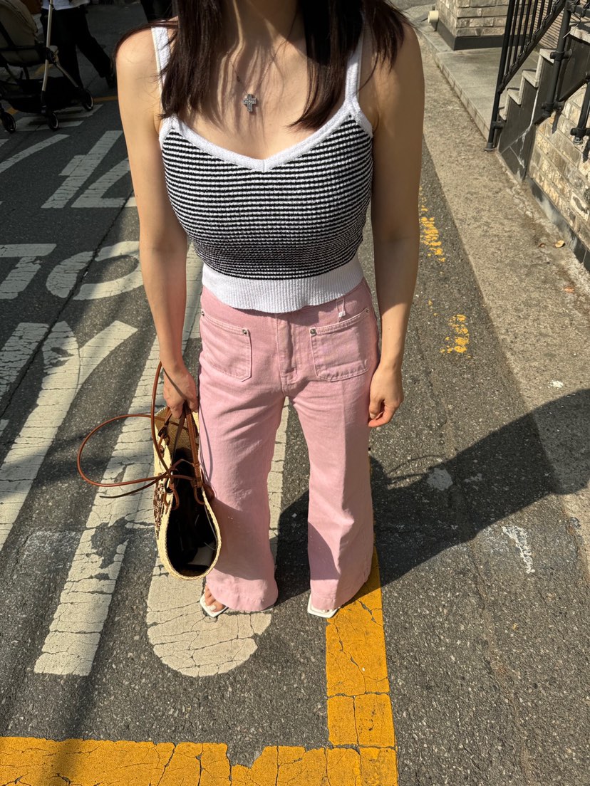 RIAH東大門直郵女裝新品熱賣時尚推薦職業25春夏吊帶背心打折RIAH吊帶/背心