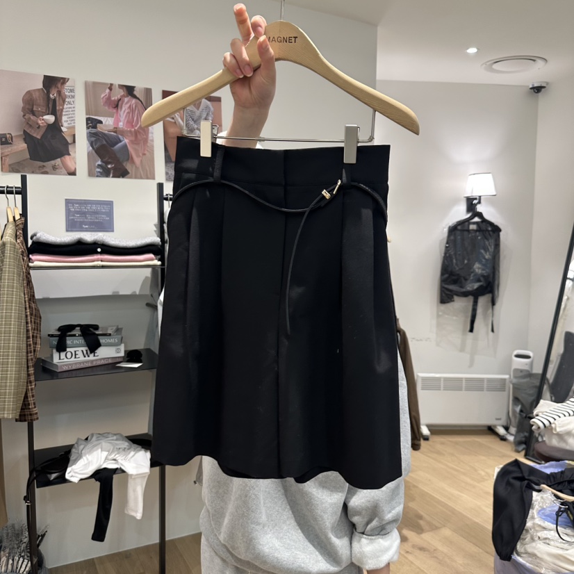 M.G.N韓國㊣直郵東大門代購女裝新品時尚人氣25春夏短褲含腰帶MAGNET短褲圖色2