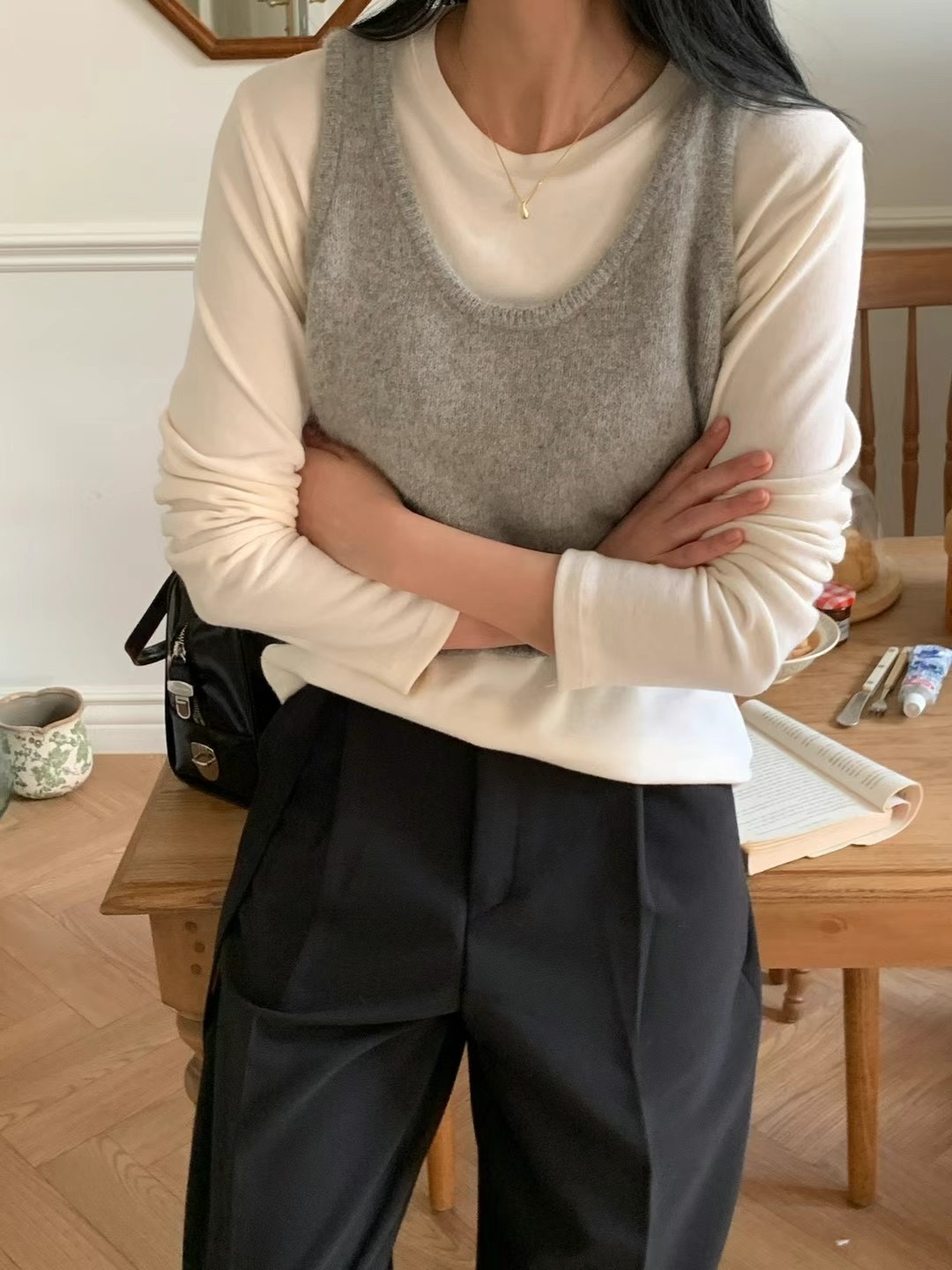 FLAT WHITE東大門直郵女裝新品25春夏人氣熱賣時尚吊帶背心FLAT WHITE吊帶/背心圖色2