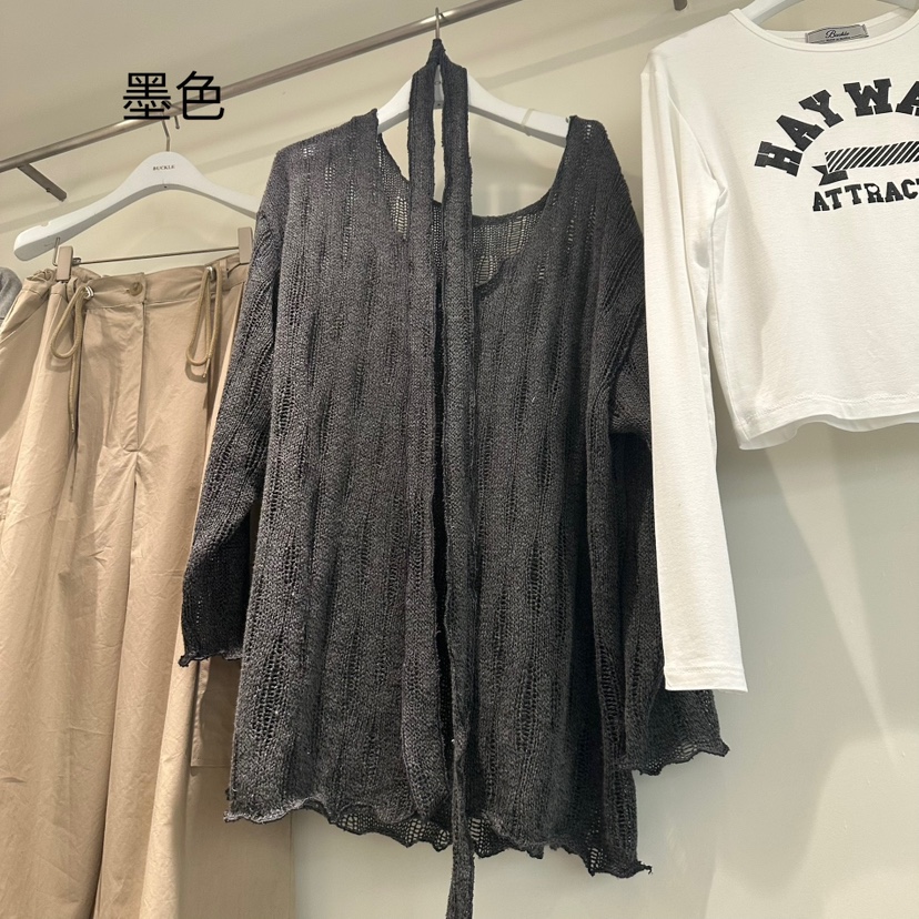 BUCKLE韓國直郵㊣東大門實拍女裝新品人氣推薦針織衫含圍巾BUCKLE針織衫圖色2