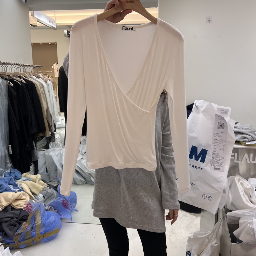 FLAUNT韓國直郵女裝新品休閑時尚推薦人氣熱賣職業真品長袖T恤FLAUNT長袖T恤圖色4
