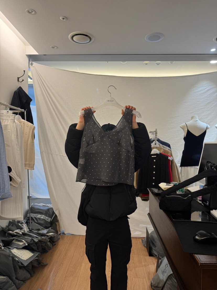 OLI SEOUL東大門直郵女士新品職業休閑熱賣人氣吊帶背心天絲OLI SEOUL吊帶/背心圖色3