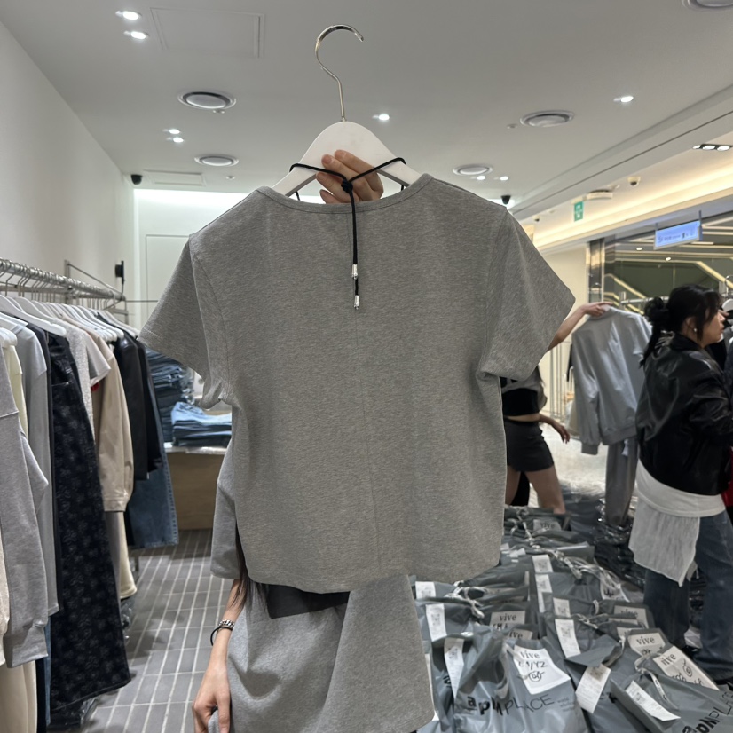 VIVE東大門直郵女士新品時尚人氣職業推薦真品熱賣T恤不含飾品VIVET恤