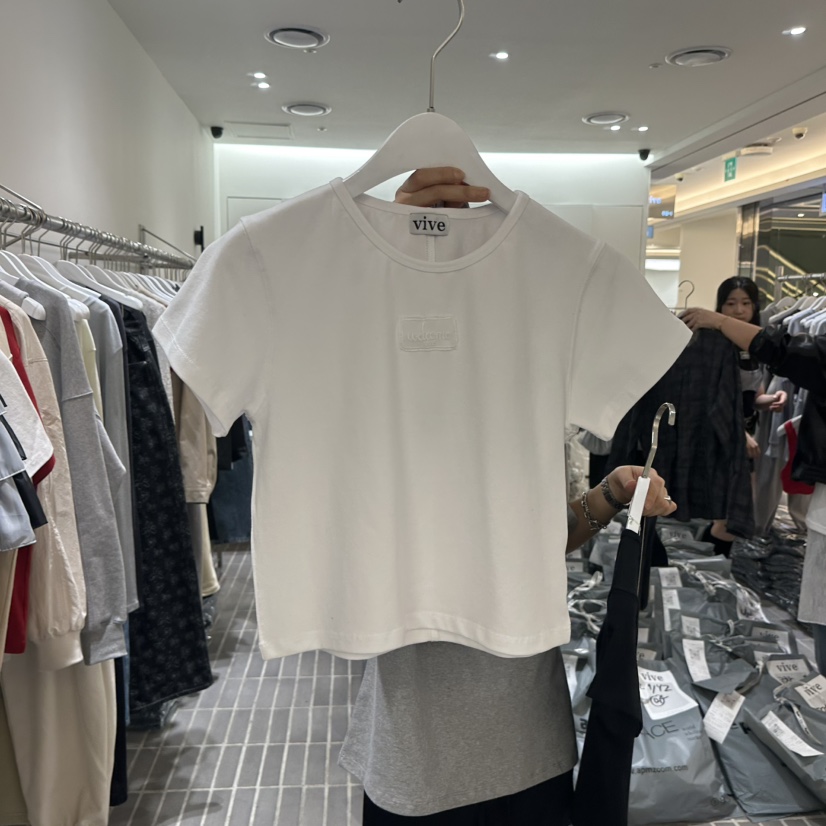 VIVE東大門直郵女士新品時尚人氣職業推薦真品熱賣T恤不含飾品VIVET恤圖色3