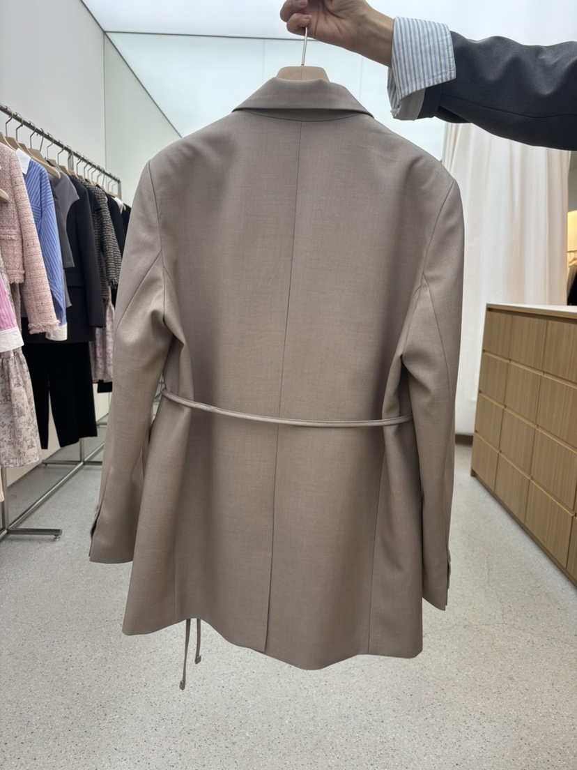 JUJU韓國直郵㊣女裝新品職業推薦熱賣人氣時尚休閑夾克含腰繩JUJU夾克