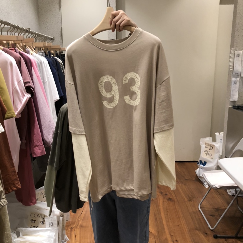 COMELY韓國直郵㊣東大門實拍女裝新款時尚人氣推薦熱賣長袖T恤COMELY長袖T恤圖色2
